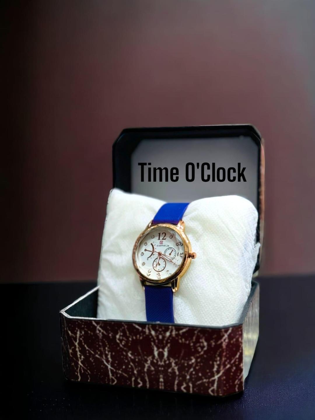 Elegant Women’s Leather Strap Analogue Watch