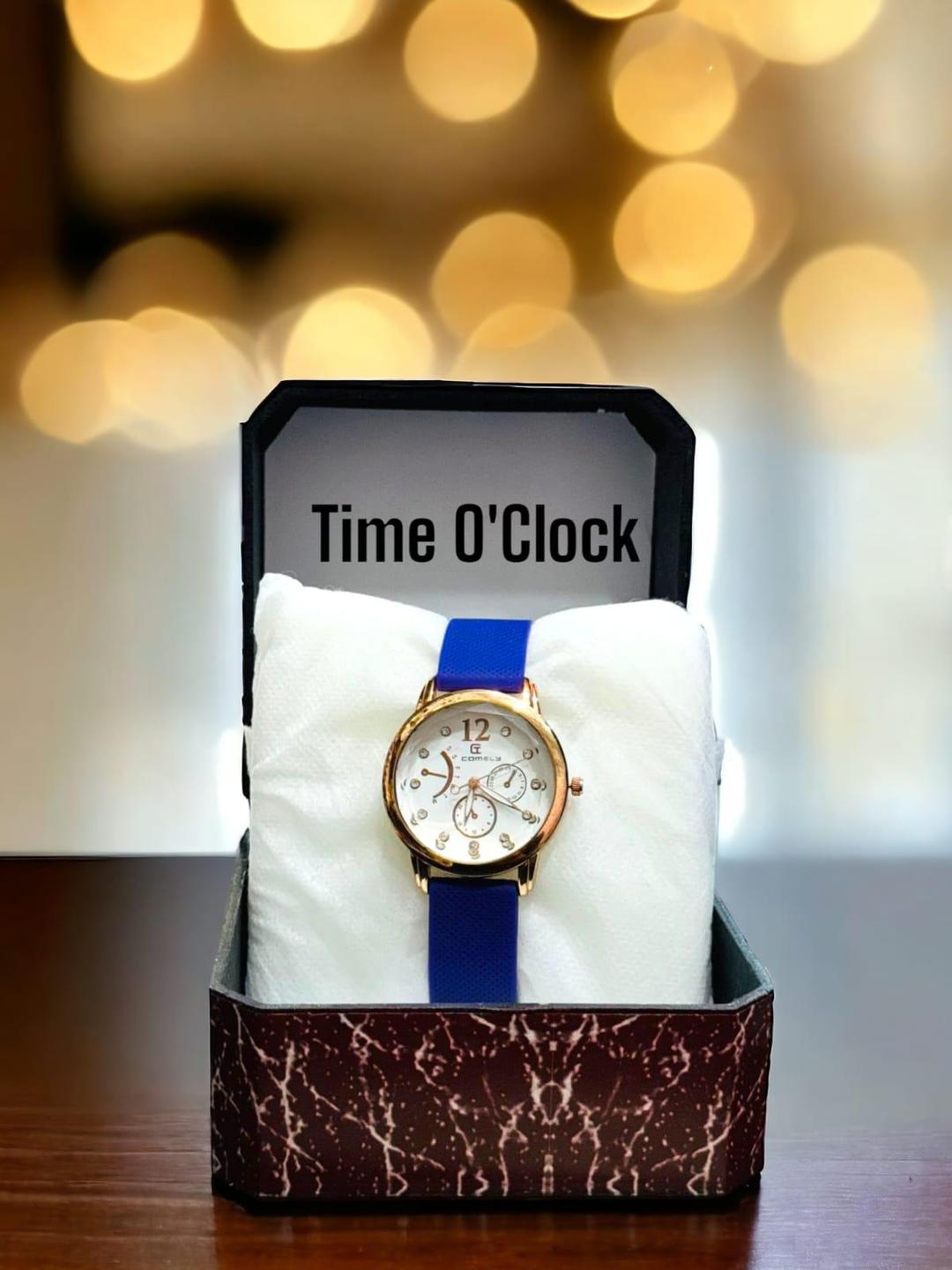 Elegant Women’s Leather Strap Analogue Watch