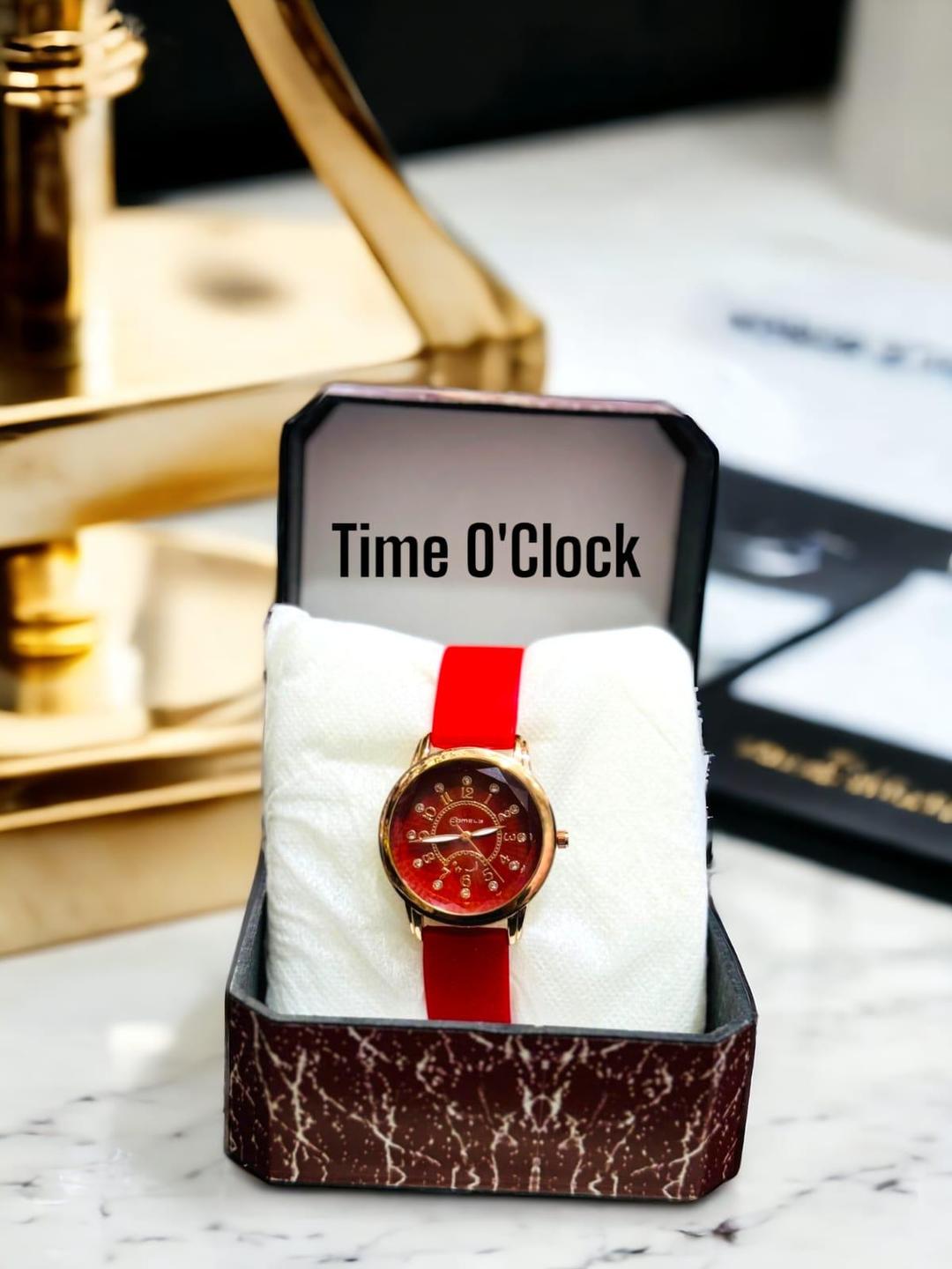 Elegant Women’s Leather Strap Analogue Watch
