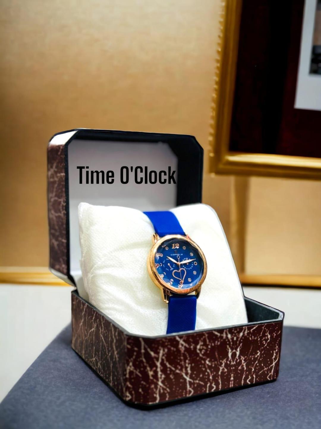 Elegant Women’s Leather Strap Analogue Watch