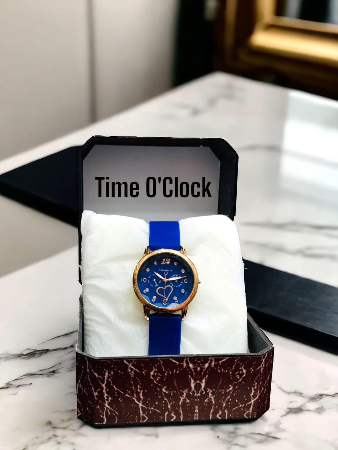 Elegant Women’s Leather Strap Analogue Watch