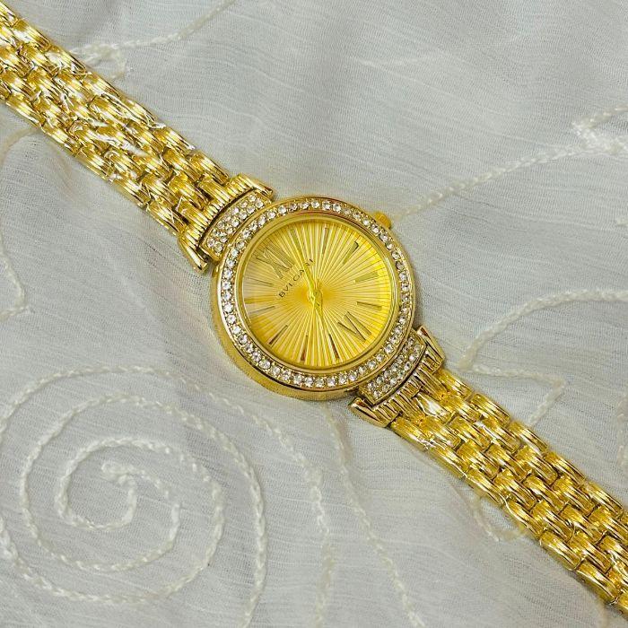 Elegant Women’s Stainless Steel Chain Analogue Watch