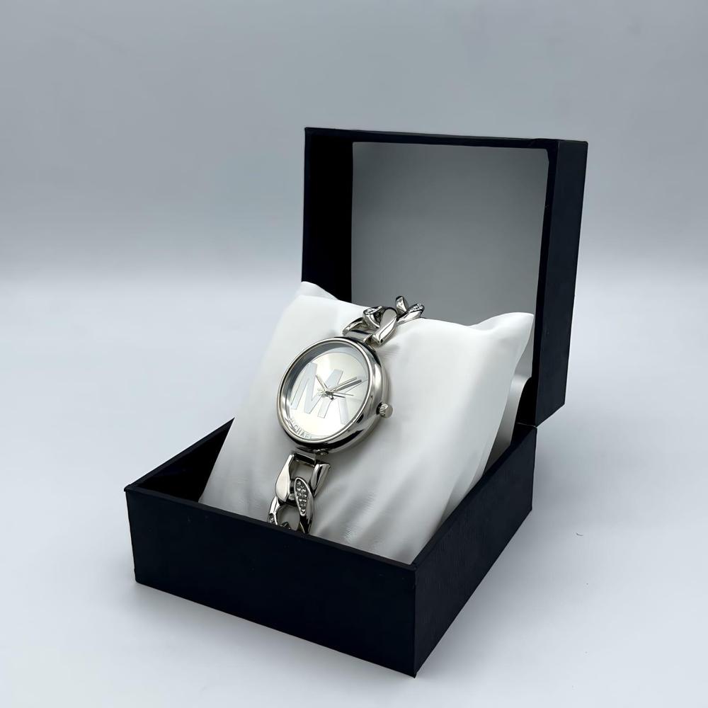 Women’s Stainless Steel Wrist Watch  Elegant Water Resistant