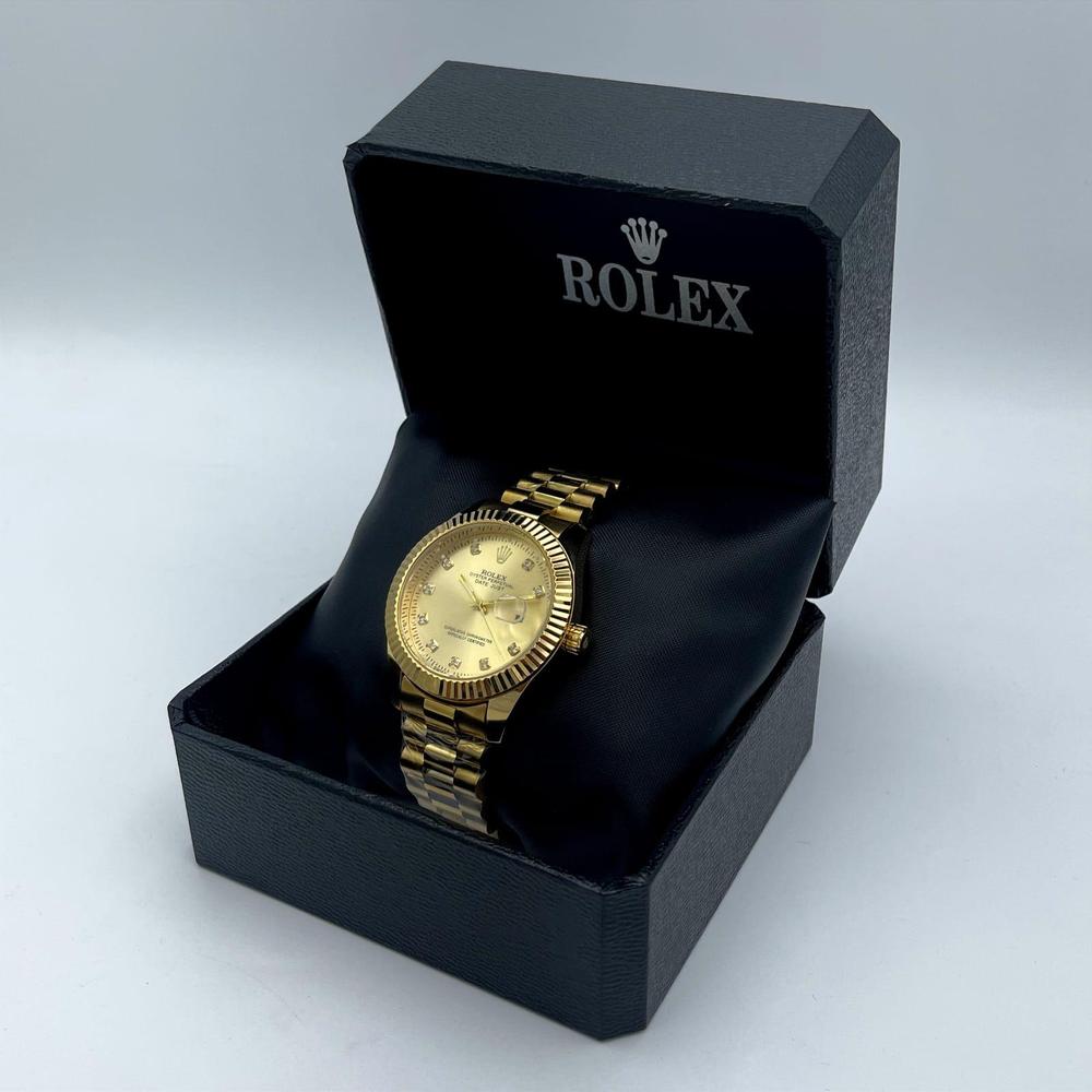 Men’s Stainless Steel Quartz Watch  Round Dial  Water Resistant