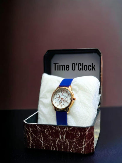 Elegant Women’s Leather Strap Analogue Watch