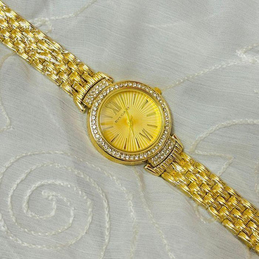 Elegant Women’s Stainless Steel Chain Analogue Watch